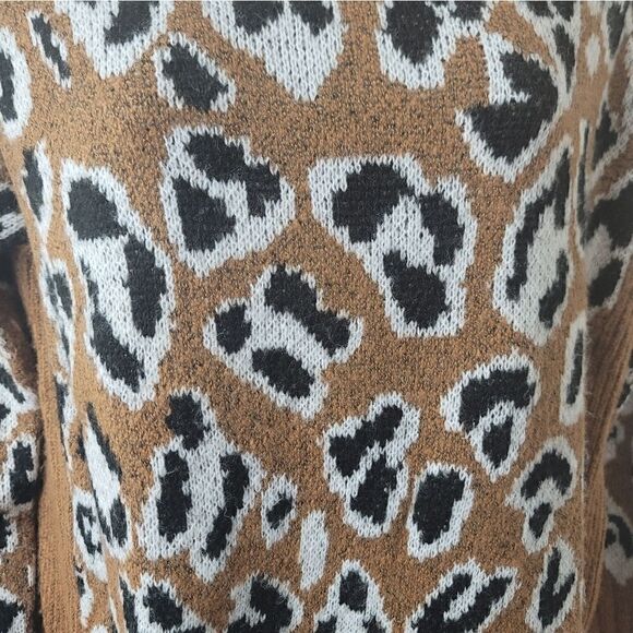 ALISON ANDREWS Leopard Print Sweater - Picture 2 of 9